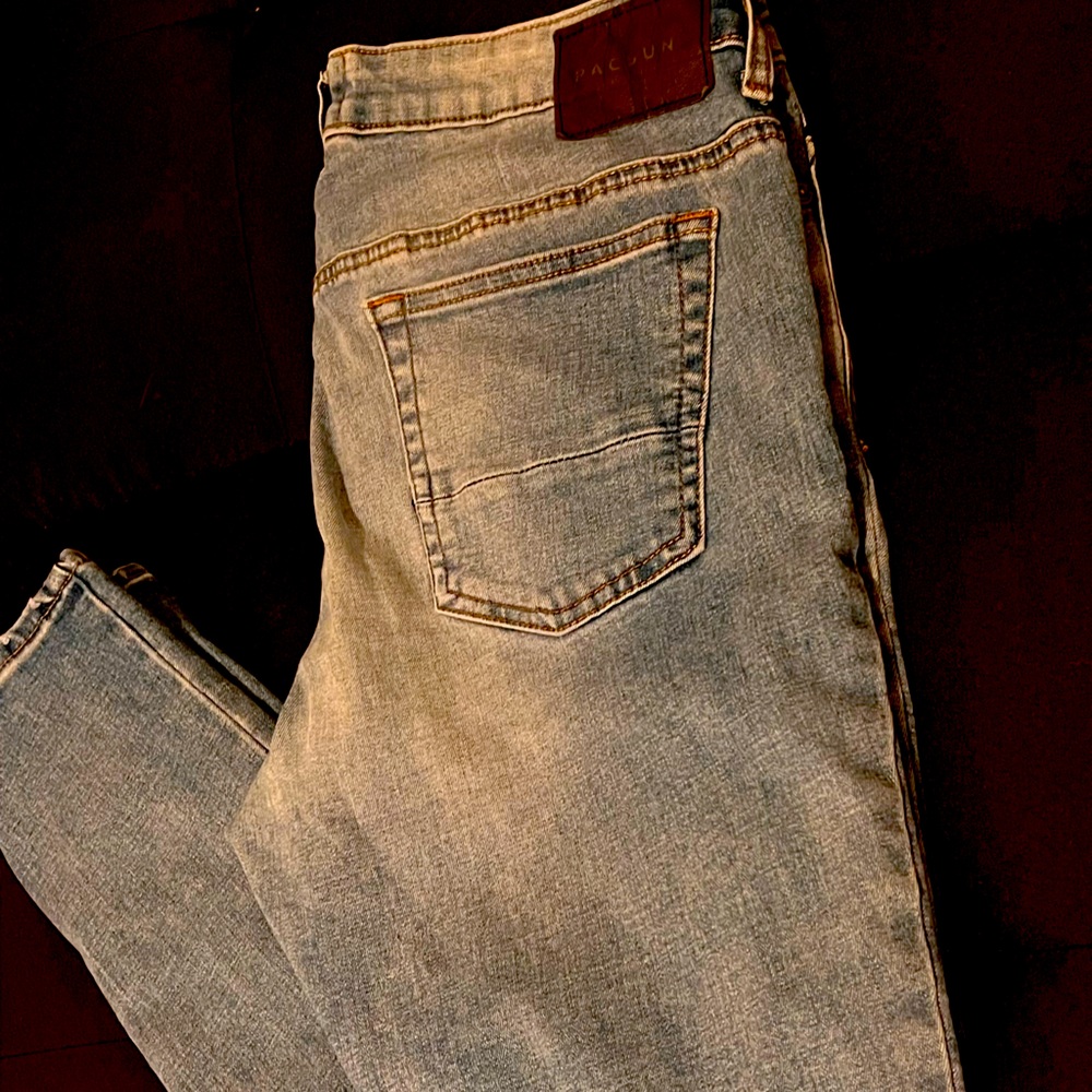 Pacsun Skinny Size 32 very good condition